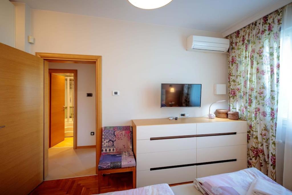 Green Apartment - Top Location, Near City Center! Sófia Exterior foto
