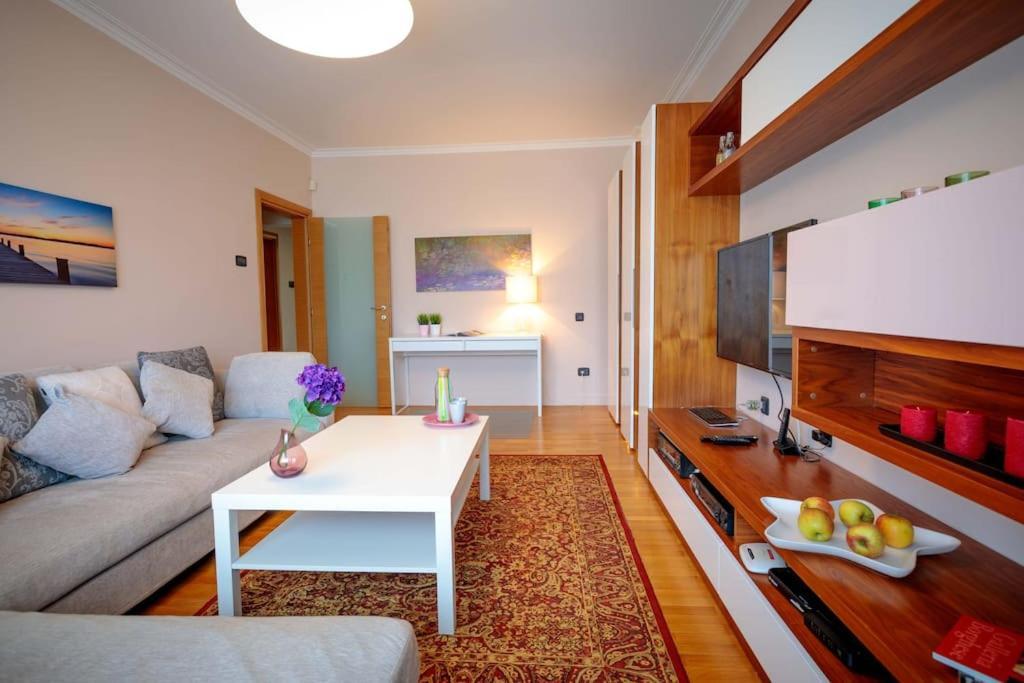 Green Apartment - Top Location, Near City Center! Sófia Exterior foto