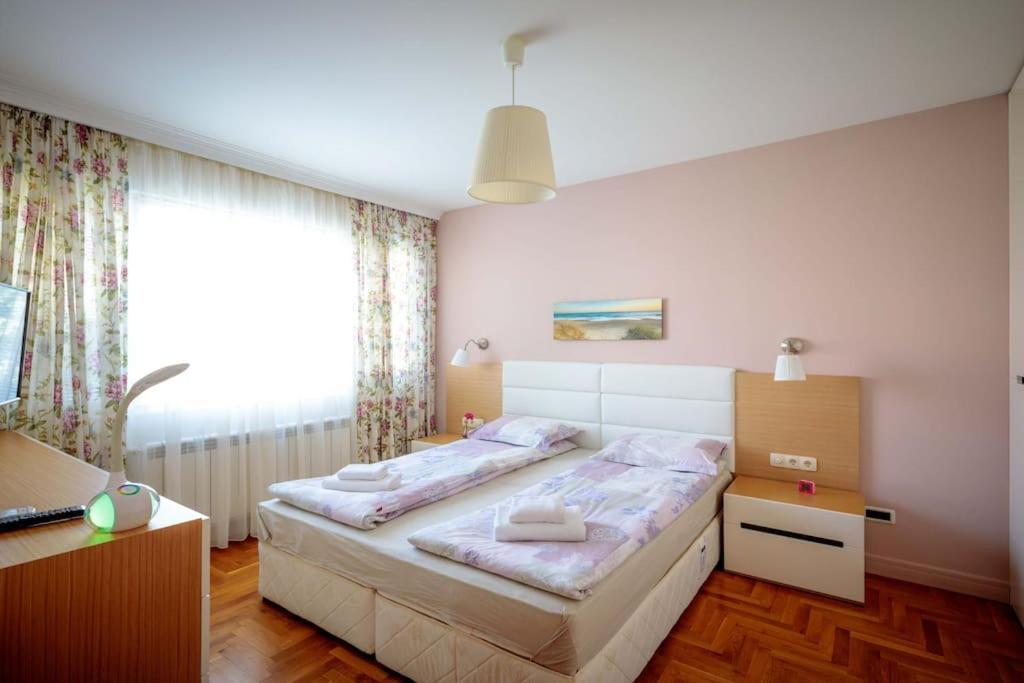 Green Apartment - Top Location, Near City Center! Sófia Exterior foto