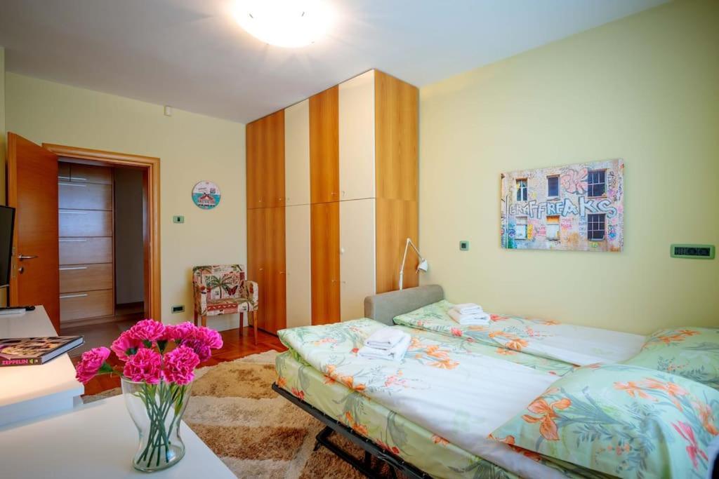 Green Apartment - Top Location, Near City Center! Sófia Exterior foto
