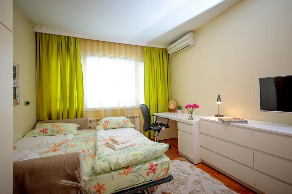 Green Apartment - Top Location, Near City Center! Sófia Exterior foto